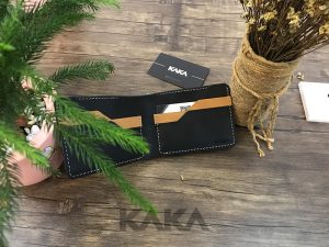 Ví da bò mini đen phối vàng ngang 318 10