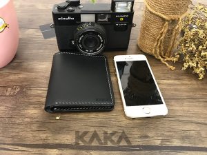 Ví da bò mini đen phối vàng đứng 319 10